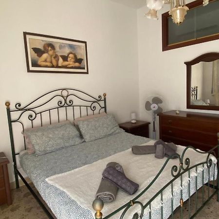 Na Za' Pina Apartment Чефалу Екстериор снимка